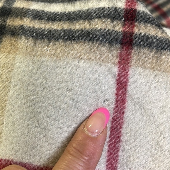 Belle France 100% cashmere scarf - Picture 4 of 4